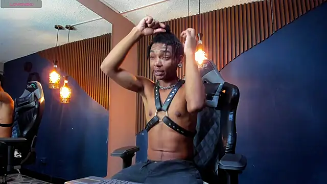 Snapshot of ErickCarmack chatting on March 1, 4:04 am ErickCarmack online show from March 1, 4:04 am