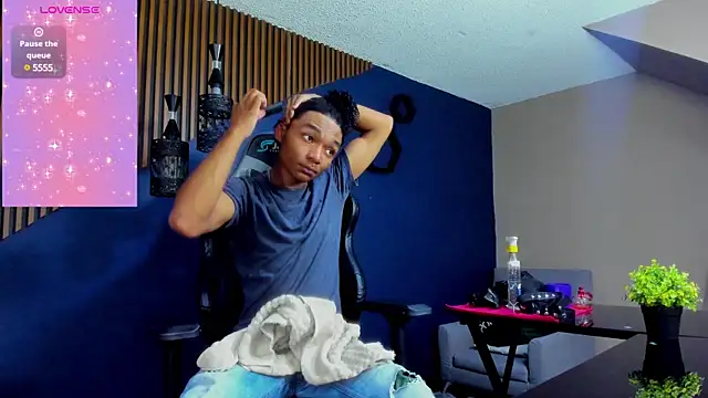 Snapshot of ErickCarmack chatting on March 13, 4:16 am ErickCarmack online show from March 13, 4:16 am