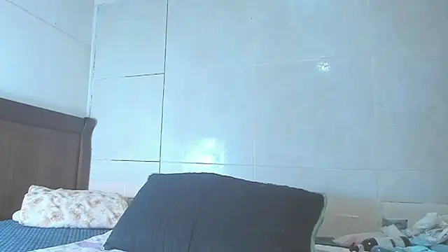 Snapshot of brigitho5 chatting on February 21, 2:23 am brigitho5 online show from February 21, 2:23 am