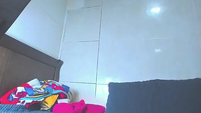 Snapshot of brigitho5 chatting on March 6, 1:57 am brigitho5 online show from March 6, 1:57 am