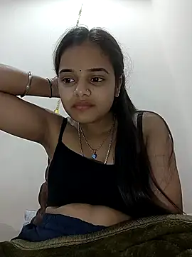 Snapshot of RAYI_123 chatting on February 3, 11:26 pm RAYI 123 online show from February 3, 11:26 pm