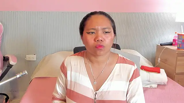 yeikafoxy online show from March 21, 10:53 am