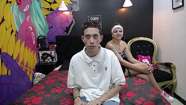 SimonAndJocelyn online show from February 17, 7:42 pm