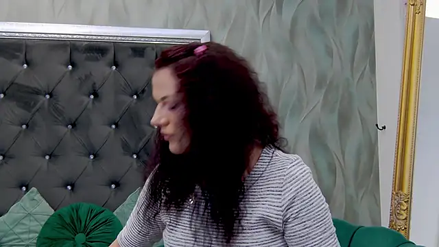 LissaAnn online show from February 14, 6:08 pm