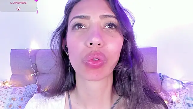 Miss veronicaa2 online show from February 17, 4:04 pm