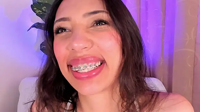 Miss veronicaa2 online show from April 29, 6:03 pm