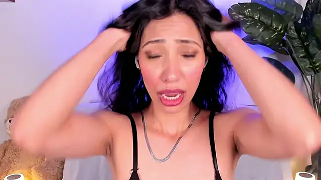 Miss veronicaa2 online show from May 12, 1:19 pm