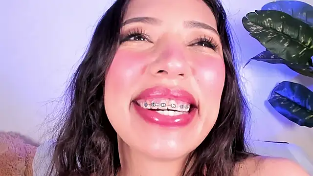 Miss veronicaa2 online show from May 21, 12:56 pm