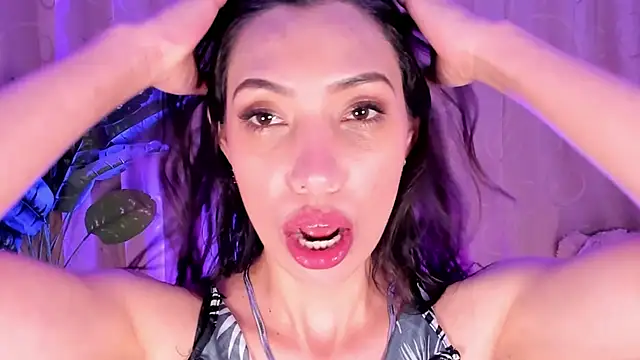 Miss veronicaa2 online show from May 26, 1:29 pm