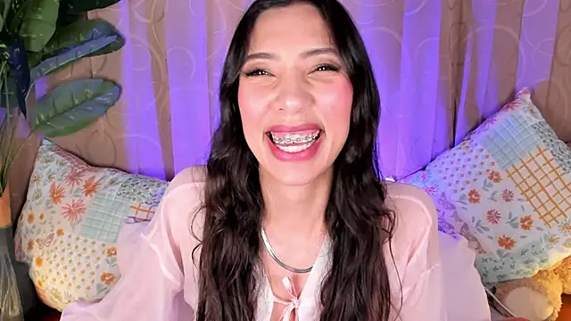 Miss veronicaa2 online show from June 2, 1:13 pm