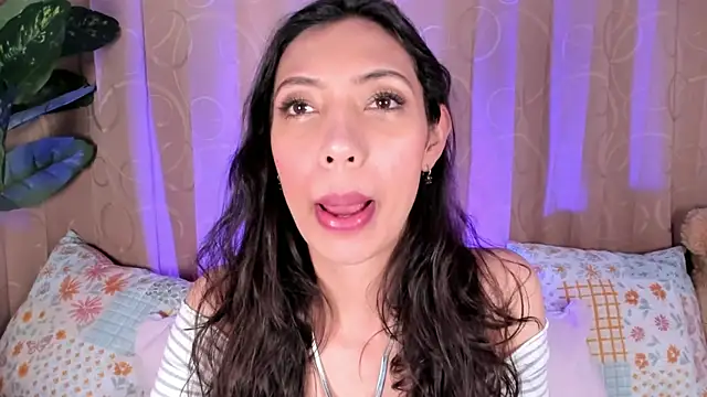 Miss veronicaa2 online show from June 23, 1:53 pm