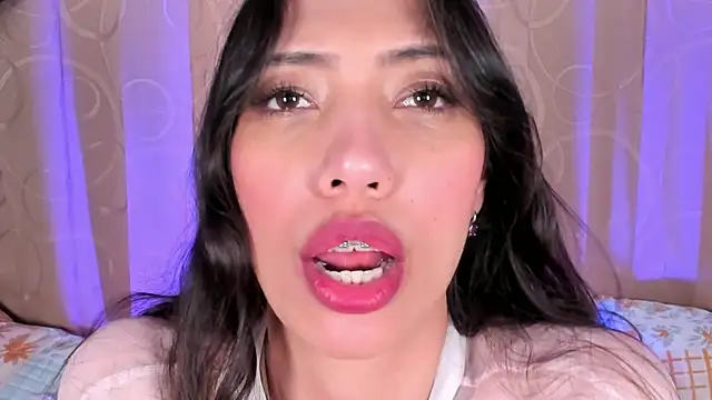 Miss veronicaa2 online show from June 25, 1:26 pm