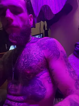 Snapshot of cruz815 chatting on February 16, 5:48 am cruz815 online show from February 16, 5:48 am