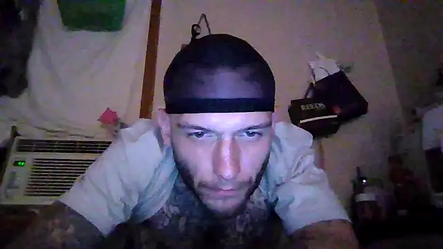 Snapshot of cruz815 chatting on September 19, 7:21 am cruz815 online show from September 19, 7:21 am