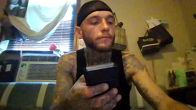 Snapshot of cruz815 chatting on September 23, 9:18 pm cruz815 online show from September 23, 9:18 pm