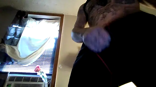 Snapshot of cruz815 chatting on September 24, 6:55 pm cruz815 online show from September 24, 6:55 pm