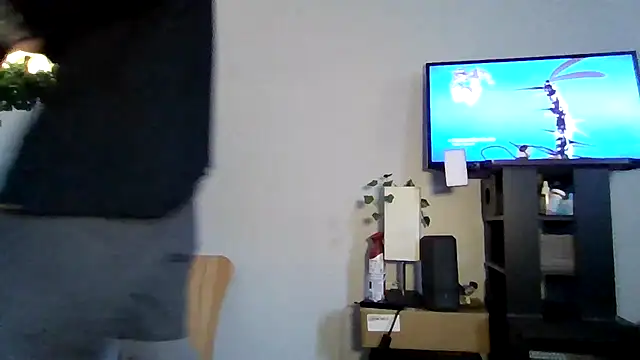 Snapshot of cruz815 chatting on October 12, 8:19 pm cruz815 online show from October 12, 8:19 pm