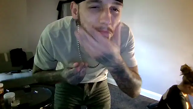 Snapshot of cruz815 chatting on October 15, 7:25 pm cruz815 online show from October 15, 7:25 pm