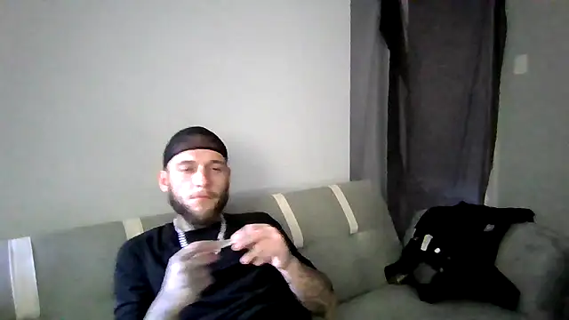 Snapshot of cruz815 chatting on October 21, 4:19 pm cruz815 online show from October 21, 4:19 pm