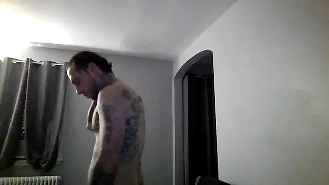 Snapshot of cruz815 chatting on December 1, 5:56 am cruz815 online show from December 1, 5:56 am