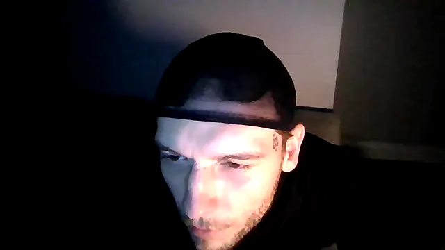 Snapshot of cruz815 chatting on December 2, 9:10 pm cruz815 online show from December 2, 9:10 pm