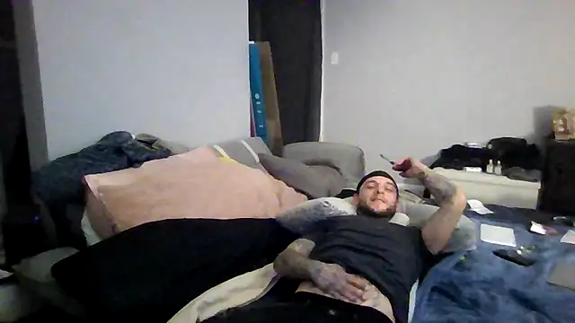 Snapshot of cruz815 chatting on December 14, 3:34 am cruz815 online show from December 14, 3:34 am