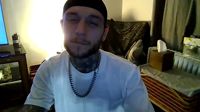 Snapshot of cruz815 chatting on December 20, 1:12 am cruz815 online show from December 20, 1:12 am