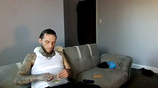 Snapshot of cruz815 chatting on January 7, 9:28 pm cruz815 online show from January 7, 9:28 pm