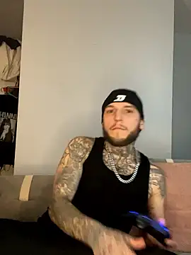 Snapshot of cruz815 chatting on January 17, 4:54 pm cruz815 online show from January 17, 4:54 pm