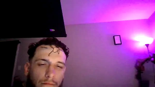 Snapshot of cruz815 chatting on February 7, 12:03 am cruz815 online show from February 7, 12:03 am