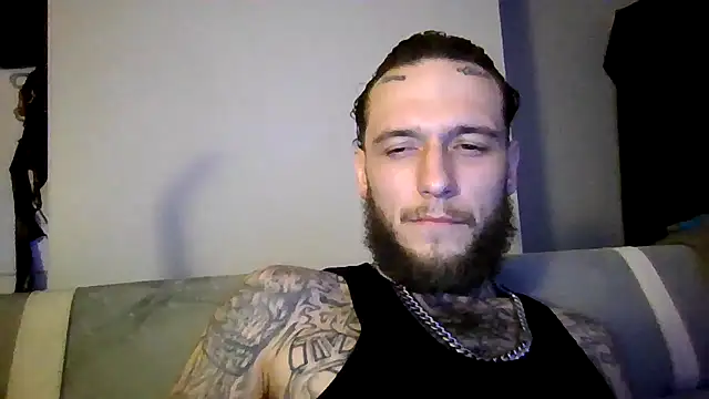 Snapshot of cruz815 chatting on February 22, 12:23 am cruz815 online show from February 22, 12:23 am