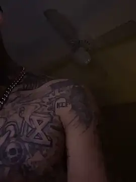 Snapshot of cruz815 chatting on March 8, 12:19 am cruz815 online show from March 8, 12:19 am