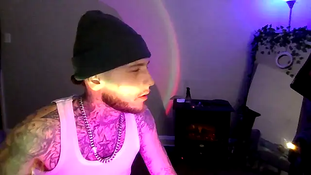 Snapshot of cruz815 chatting on March 19, 6:28 am cruz815 online show from March 19, 6:28 am