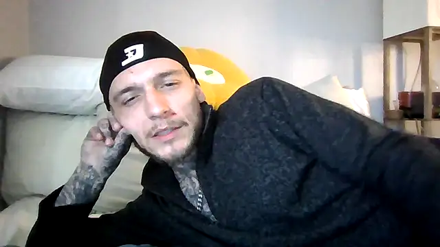 Snapshot of cruz815 chatting on March 28, 5:01 pm cruz815 online show from March 28, 5:01 pm