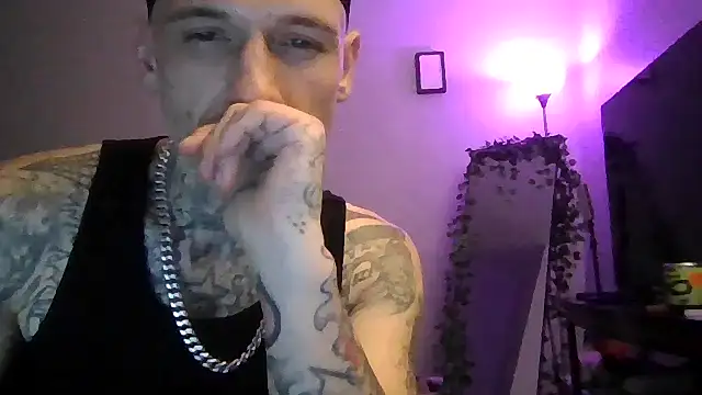 cruz815 online show from June 12, 1:37 am