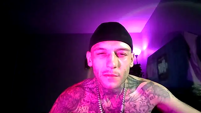 cruz815 online show from June 17, 2:14 am