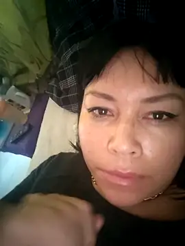 Snapshot of KellyPerlaxxx chatting on November 14, 1:32 pm KellyPerlaxxx online show from November 14, 1:32 pm