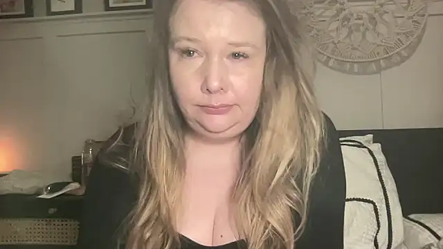 BustyHayleyUk online show from February 5, 8:57 pm