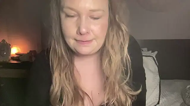 BustyHayleyUk online show from February 6, 8:56 pm