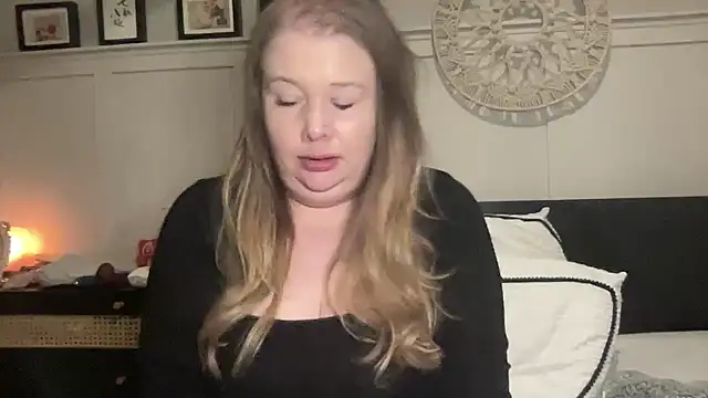 BustyHayleyUk online show from February 14, 6:51 pm