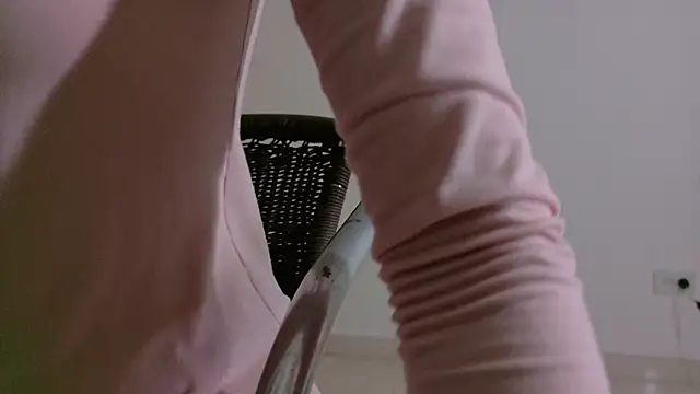 violetisback08 online show from January 7, 11:51 pm