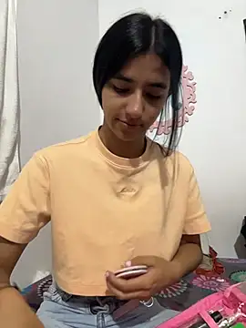 Snapshot of eva_roseee chatting on March 22, 12:03 am eva roseee online show from March 22, 12:03 am