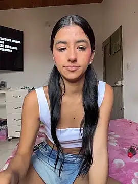Snapshot of eva_roseee chatting on April 14, 4:02 pm eva roseee online show from April 14, 4:02 pm