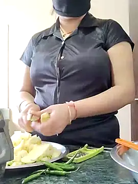 Snapshot of neha-cpl69 chatting on January 30, 3:33 am neha-cpl69 online show from January 30, 3:33 am
