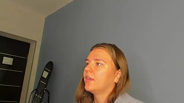 Snapshot of Jenny_Jimmy chatting on October 2, 1:01 am Jenny Jimmy online show from October 2, 1:01 am