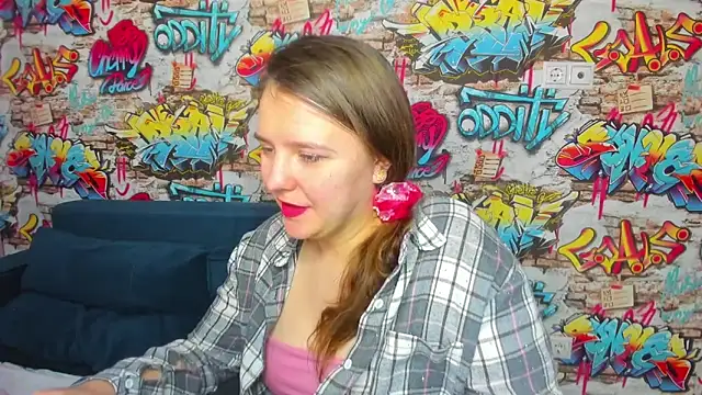 Snapshot of Jenny_Jimmy chatting on April 9, 6:30 am Jenny Jimmy online show from April 9, 6:30 am