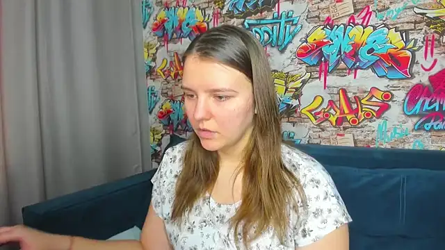 Snapshot of Jenny_Jimmy chatting on April 10, 9:25 am Jenny Jimmy online show from April 10, 9:25 am