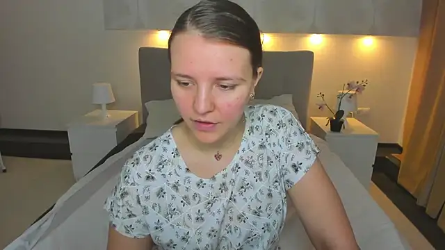 Snapshot of Jenny_Jimmy chatting on June 12, 9:19 am Jenny Jimmy online show from June 12, 9:19 am