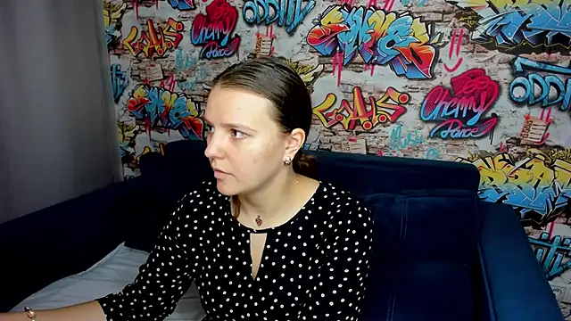 Snapshot of Jenny_Jimmy chatting on June 15, 9:22 am Jenny Jimmy online show from June 15, 9:22 am