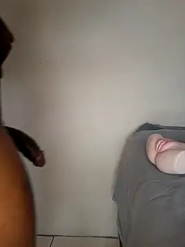 Snapshot of Mad1a chatting on March 15, 7:25 am Mad1a online show from March 15, 7:25 am